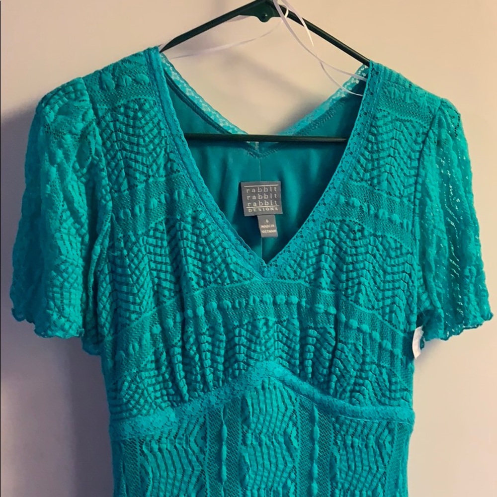 Beautiful green lace midi dress!